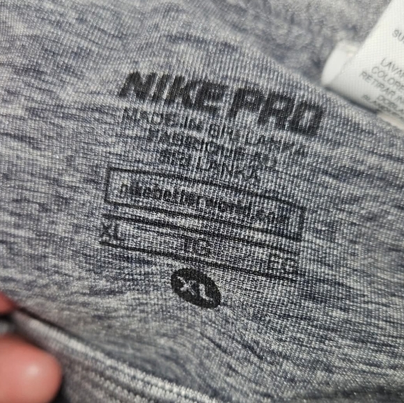 Nike Pro Gray Seamless Training Leggings, Size XL, GUC - Picture 3 of 6